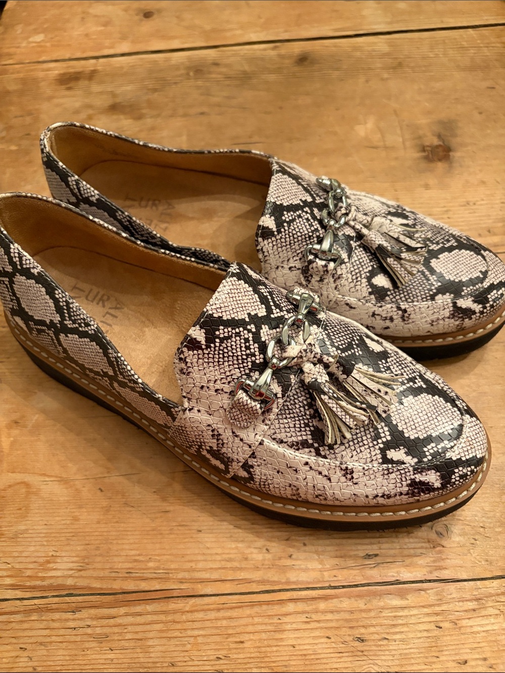 Naturalizer Estelle Snake Print Wedge Tassel Loafer Size 7